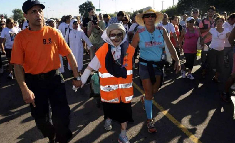 A los 91 años, Emma caminó desde Tucumán a la Basílica de Luján