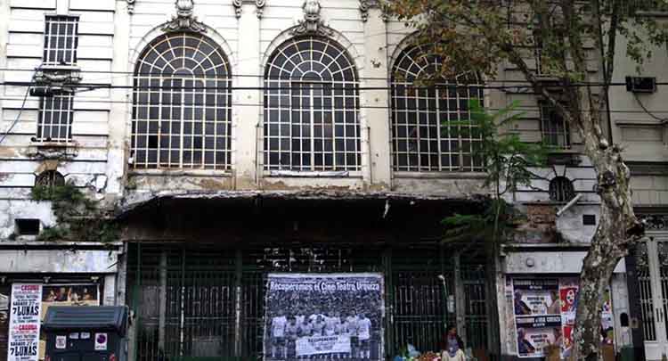 Cine Teatro Urquiza de Parque Patricios