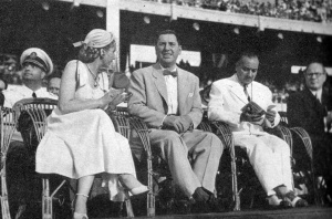 1951 Eva Peron, Juan Domingo Duarte Peron & Dr. Rudolfo G