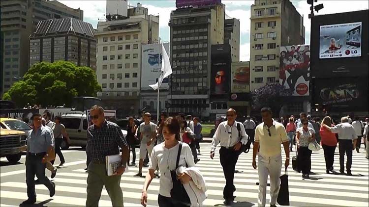 Derribando mitos, los argentinos entre los más adictos al trabajo