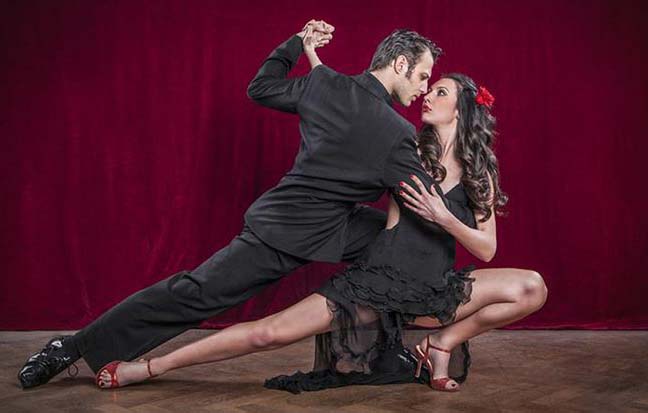 ¿La decadencia del tango o la recuperación  de la tradición?