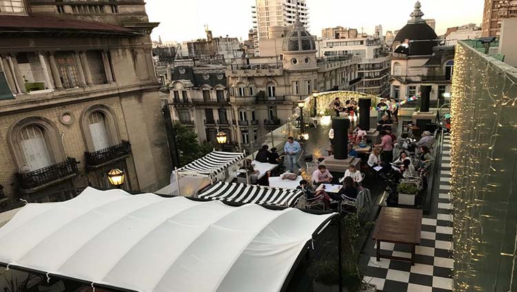 El éxito de la Terraza Trendy con tango al aire libre