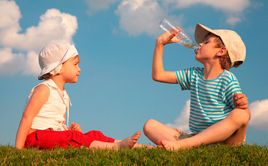 Niños: cuidados básicos para el verano