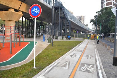 Se inauguro la primera plaza pública debajo del  Viaducto Mitre