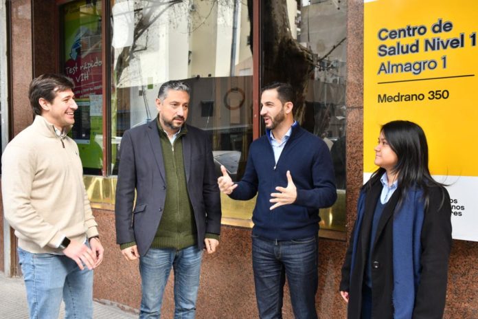 Tombolini cerca de los porteños previo a su cierre de campaña