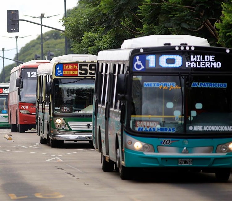 Colectivos: reunión entre el Ministerio de Transporte y Empresas del sector