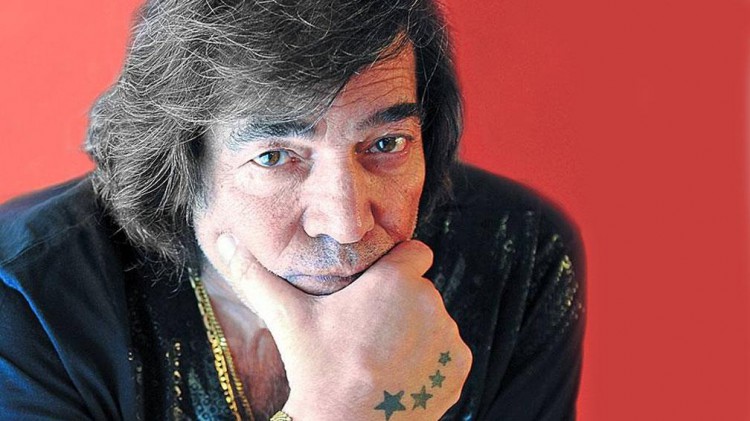 A los 77 años murió Cacho Castaña
