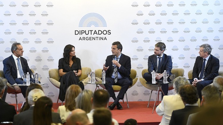 Condecoraron a Gabriela Sabatini en el Congreso