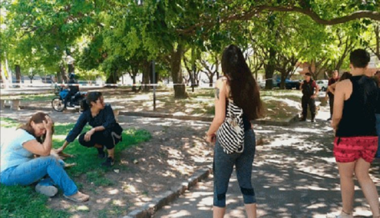 Dos mujeres recibieron una descarga eléctrica en una plaza porteña