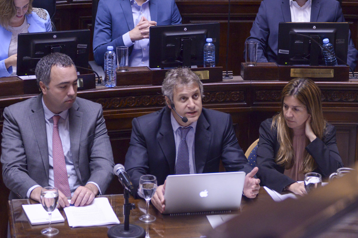 Felipe Miguel, presentó el informe de gestión en la Legislatura