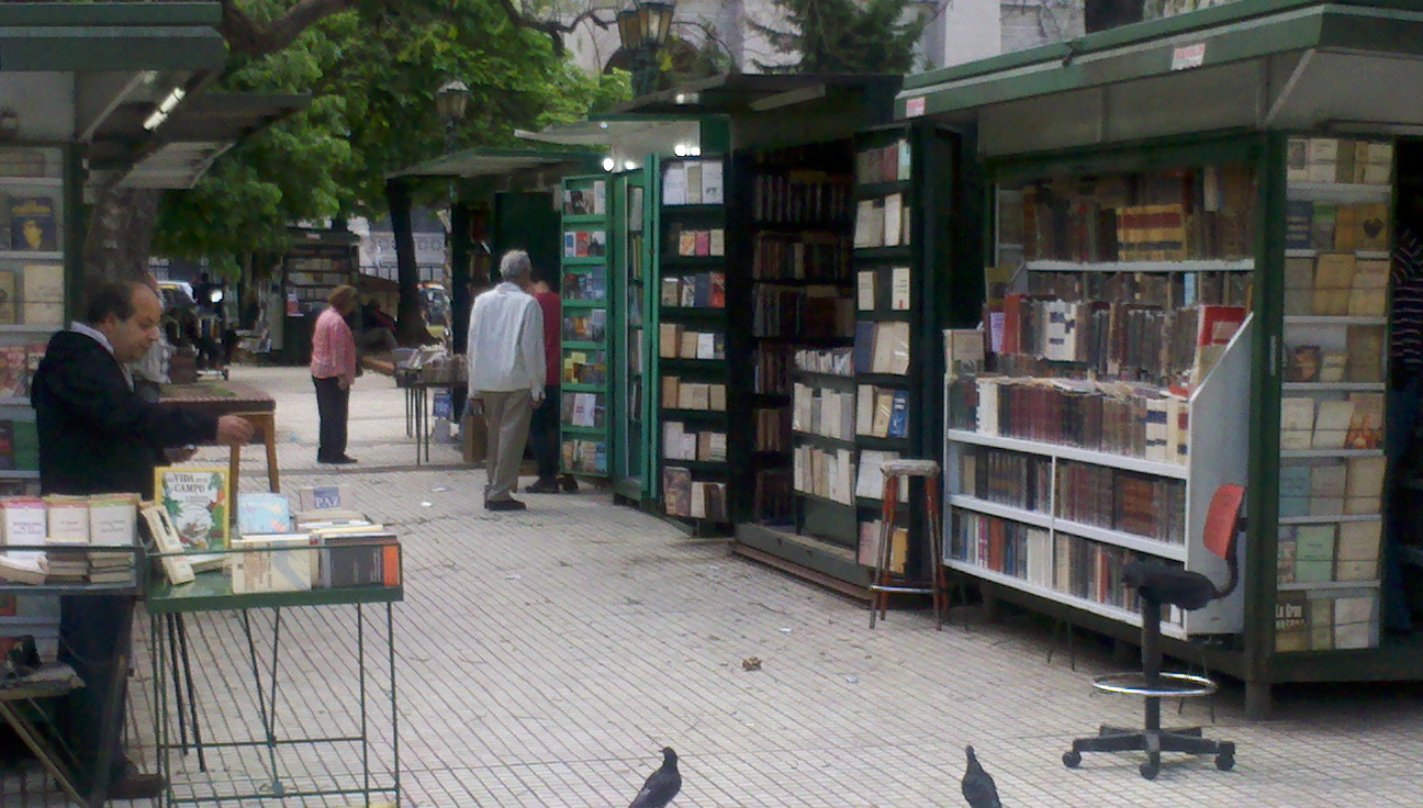 Reabren los puestos de parques y plazas