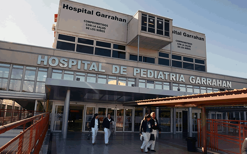 Movilización a Plaza de Mayo de los trabajadores del Hospital Garrahan