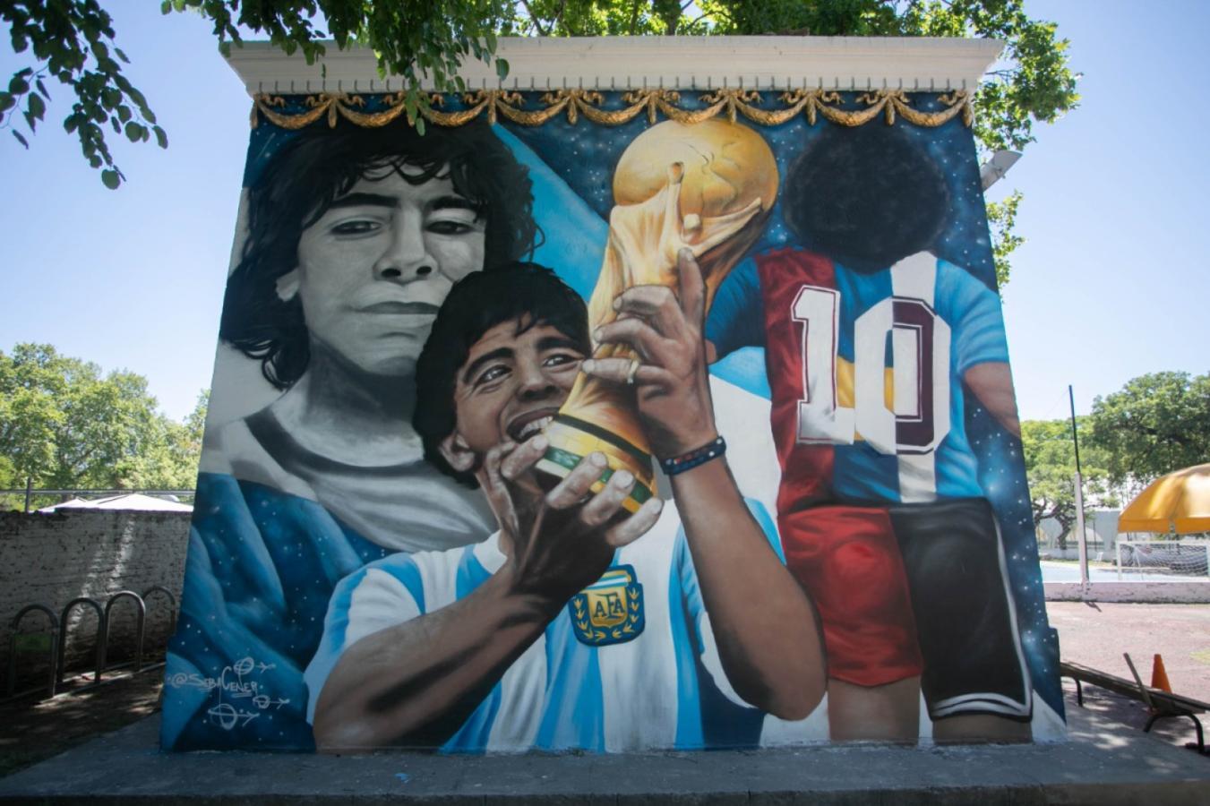 Parque Patricios: Inauguran un mural de Diego Maradona a un año de su fallecimiento