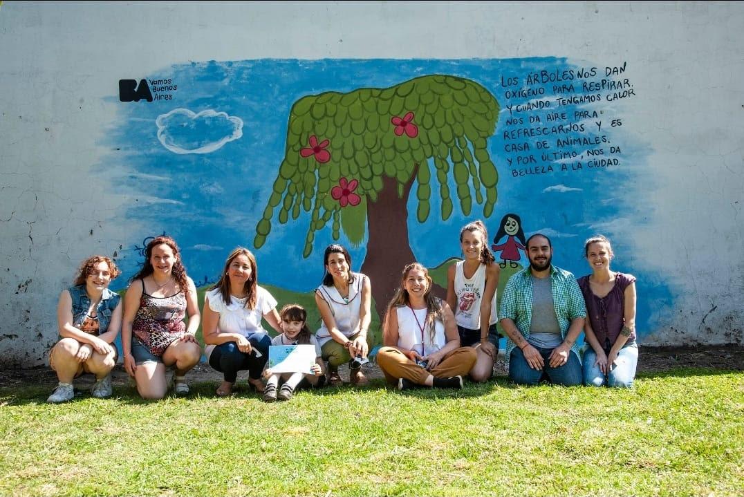 “Mi árbol, un mural” de la Ciudad premió a una alumna de Flores