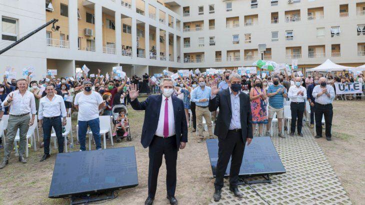 Parque Patricios: Alberto Fernández entregó viviendas de Procrear