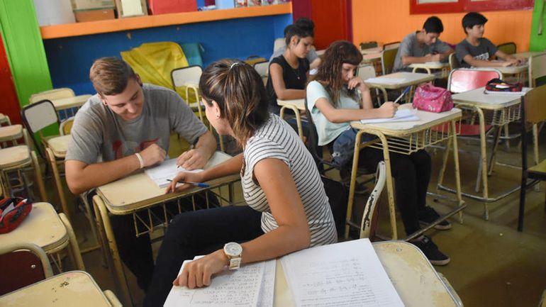 CABA: A partir de 2022 los estudiantes del último año de secundaria tendrán prácticas laborales de manera obligatoria