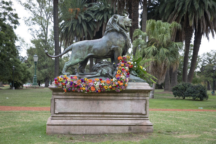 La ciudad intervino con una iniciativa artística a sus principales monumentos