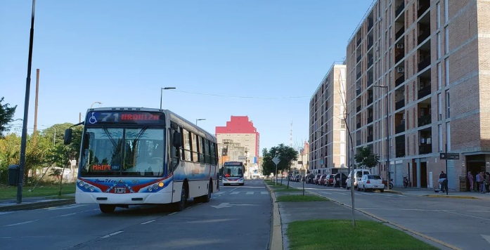 Tres líneas de colectivos ingresarán al barrio popular del Playón de Chacarita.