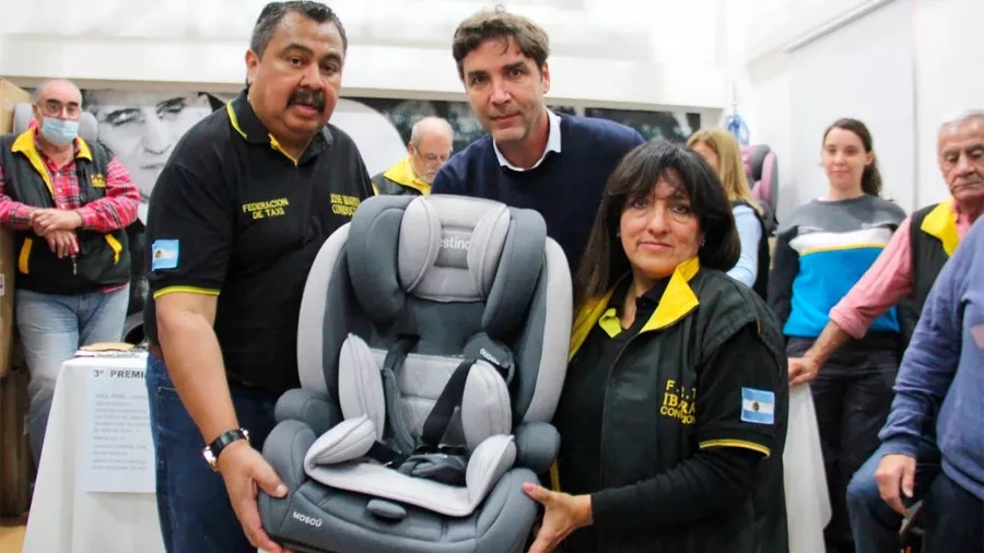 Los taxis porteños deberán tener “sillitas” para bebés