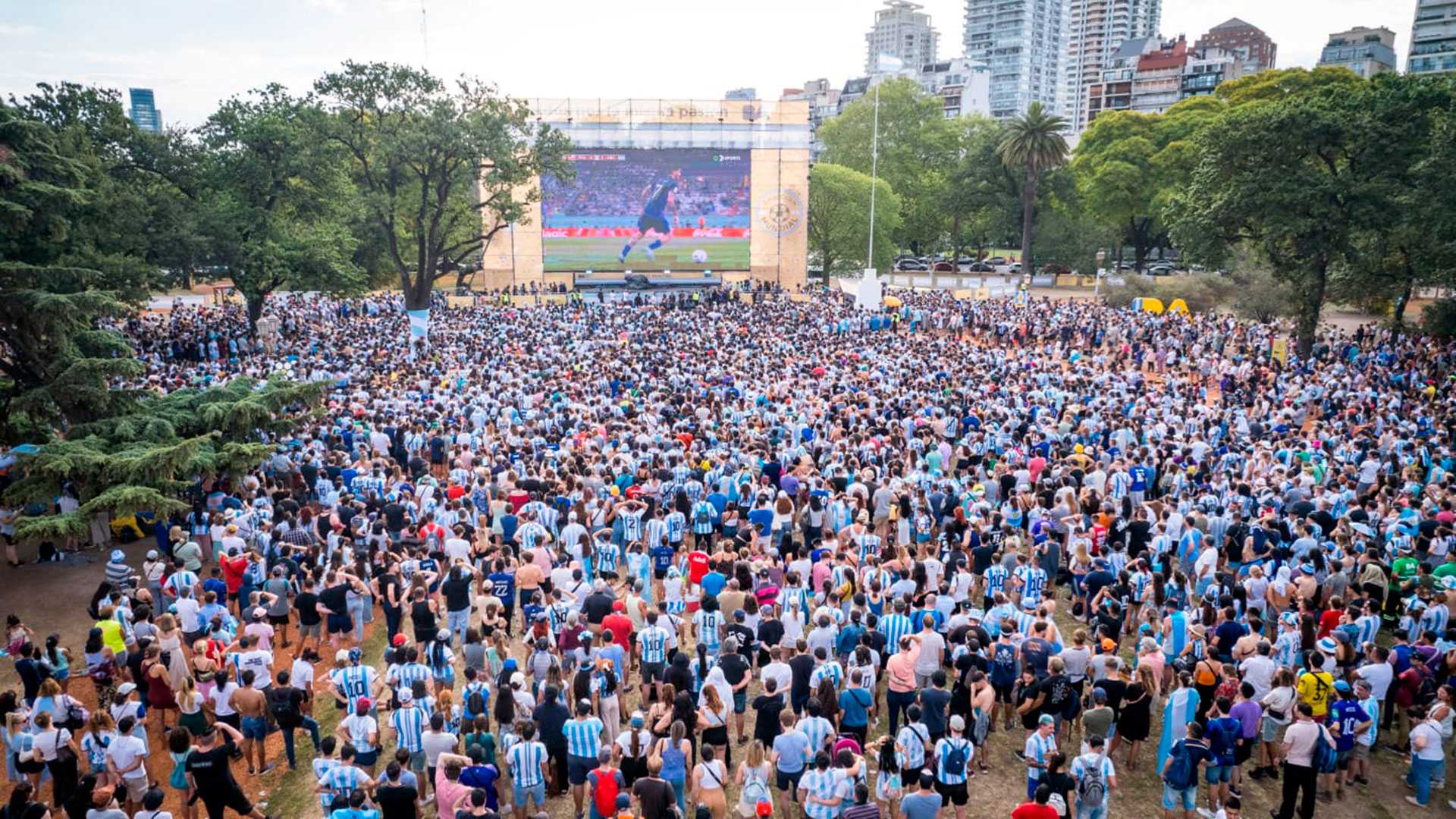 La Ciudad coloca otra pantalla gigante en el Rosedal para la final del mundial 