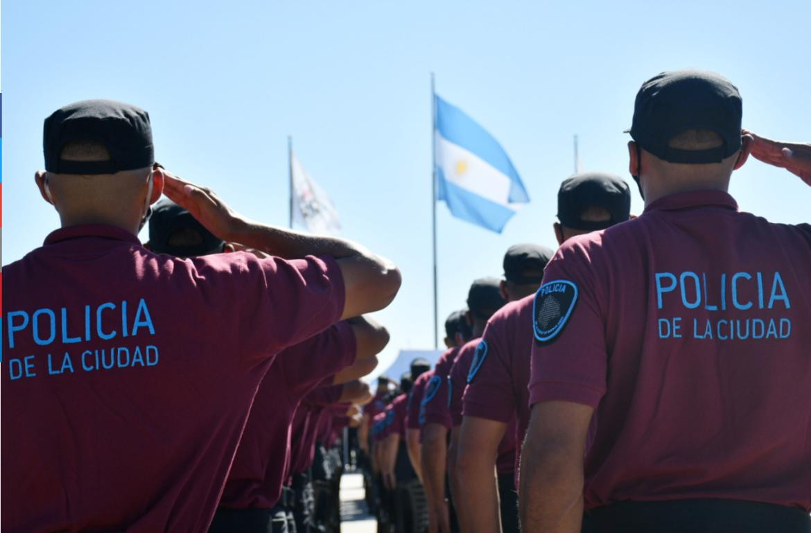 La Policía de la Ciudad realiza una convocatoria para atraer jóvenes