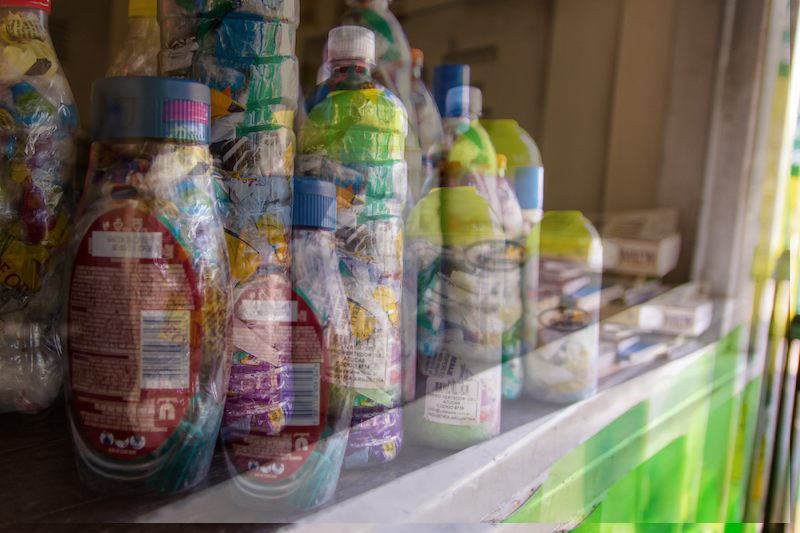 La Ciudad se une a la campaña global Julio Sin Plástico con Botellas de Amor