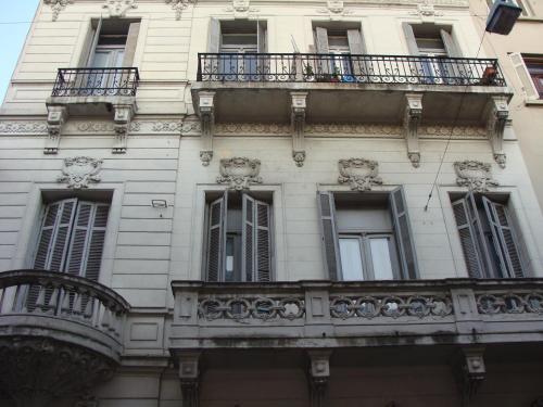 San Telmo Suites: un hotel del 1800 renace con elegancia y patrimonio histórico en la Ciudad