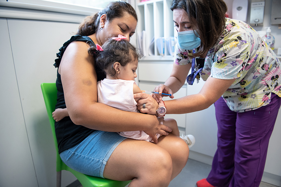 Desde el Garrahan recomiendan reforzar la vacunación y fortalecer medidas de prevención frente al Covid 19