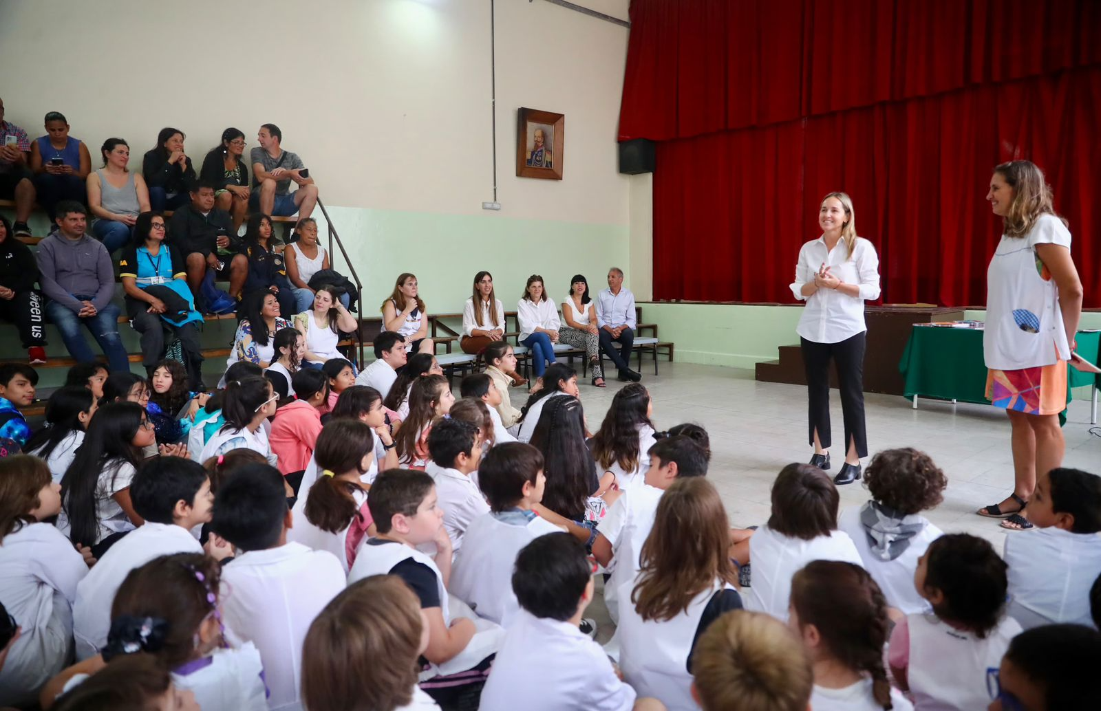 La Ciudad comenzó el ciclo escolar con 93 % de asistencia docente pese al paro