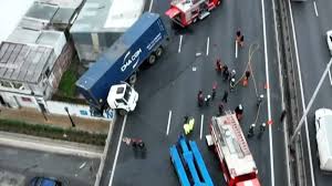 Le retiraron la licencia al camionero que chocó en la Autopista 25 de Mayo